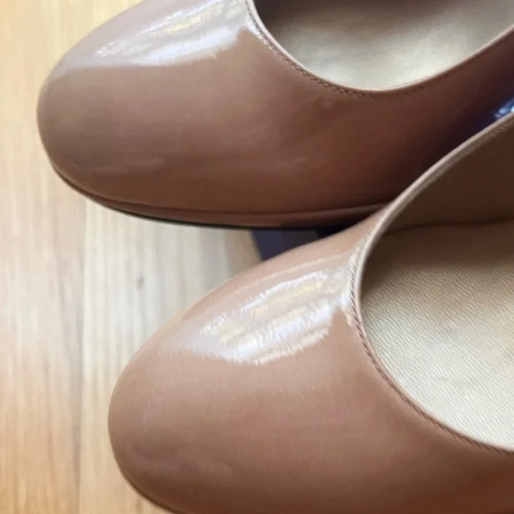 STUART WEITZMAN Pumps - Picture 9 of 10